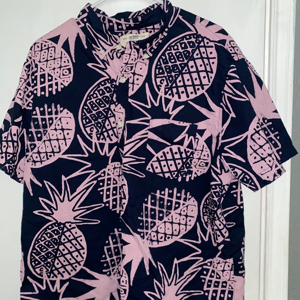 Navy blue & pink pineapple urban pipeline shirt